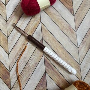 Addi Comfort Grip Ergonomic Crochet Hook